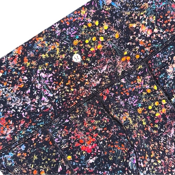 Lululemon Wunder Under Crop II Special Edition Scallop 24" Flowerescent Multi 10 - Picture 10 of 11